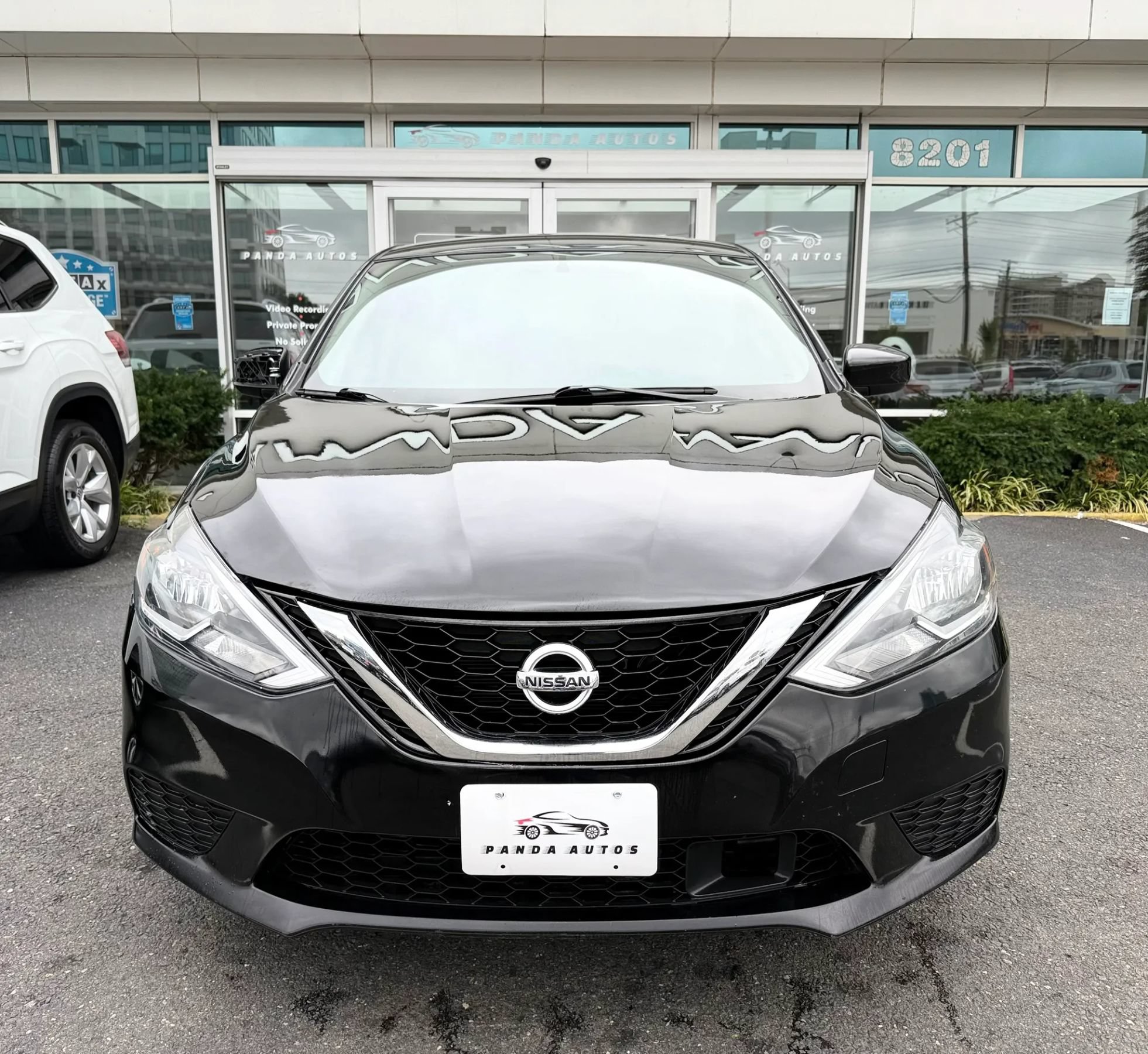 Used 2019 Nissan Sentra SV FWD image 2