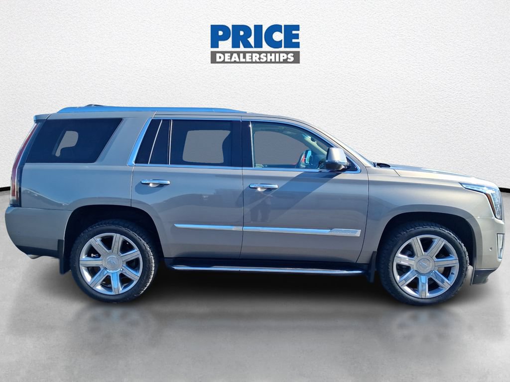 Used 2019 Cadillac Escalade Luxury w/ LPO, Radiant Package AWD/4WD image 5