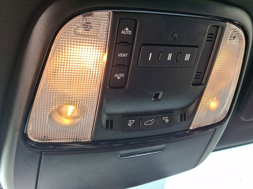 Used 2024 Dodge Durango GT AWD/4WD image 32