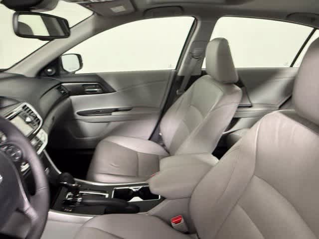 Used 2015 Honda Accord EX-L image 30