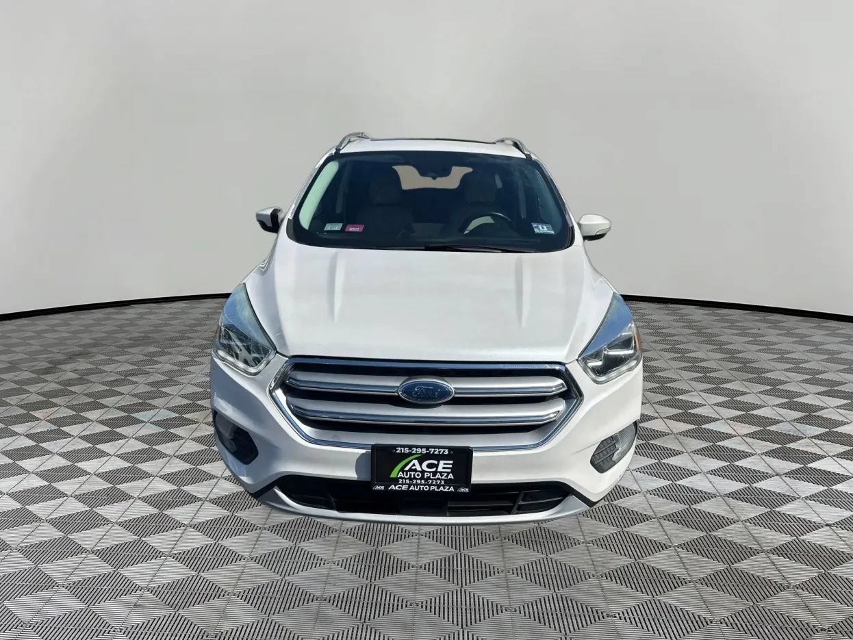 Used 2017 Ford Escape Titanium w/ Equipment Group 301A FWD image 3