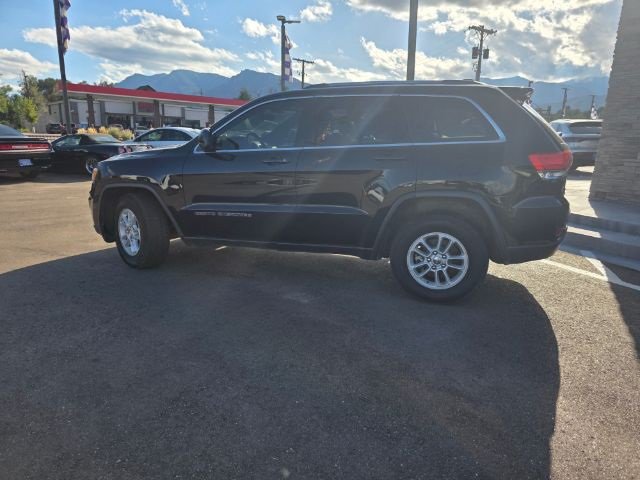 Used 2018 Jeep Grand Cherokee Laredo AWD/4WD image 39