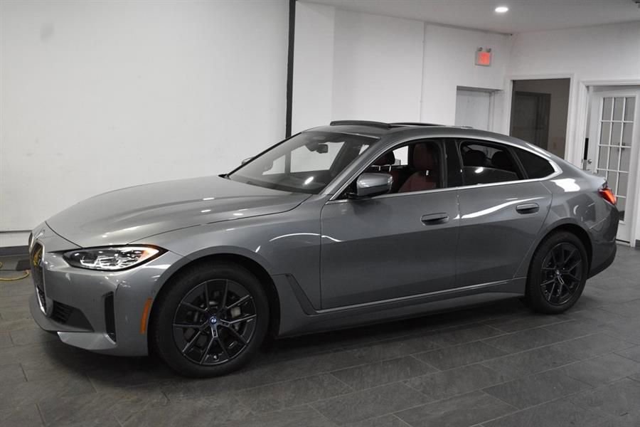 Used 2023 BMW i4 eDrive35 w/ Premium Package image 5