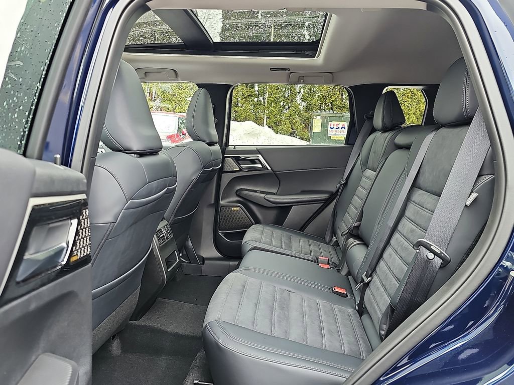 New 2026 Mitsubishi Outlander SE AWD/4WD image 6