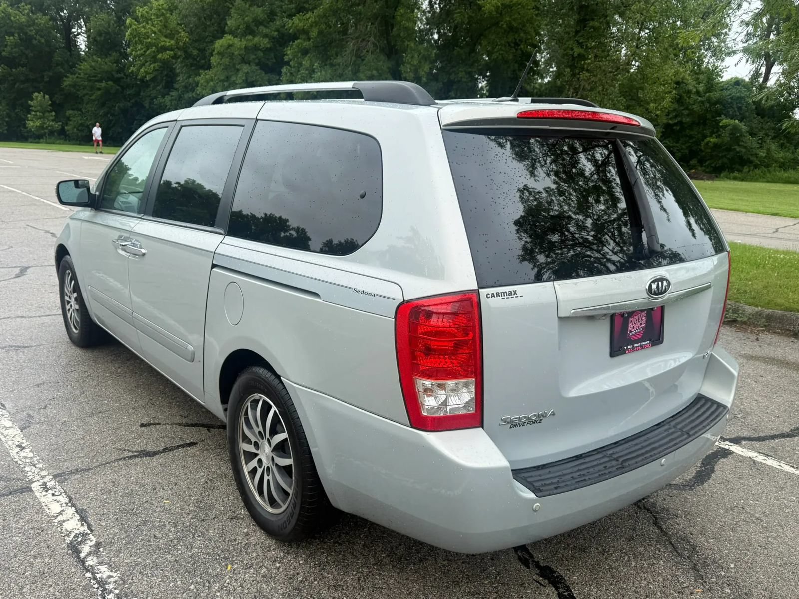 Used 2012 Kia Sedona EX w/ Luxury Pkg FWD image 7