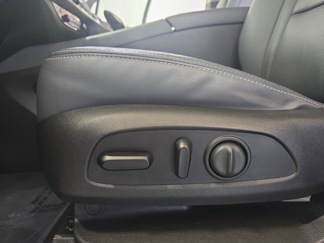 Used 2021 Buick Enclave Essence image 30