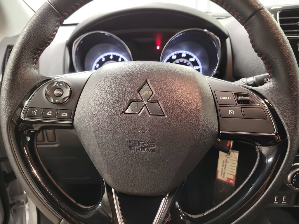 Used 2025 Mitsubishi Outlander Sport LE AWD/4WD image 18