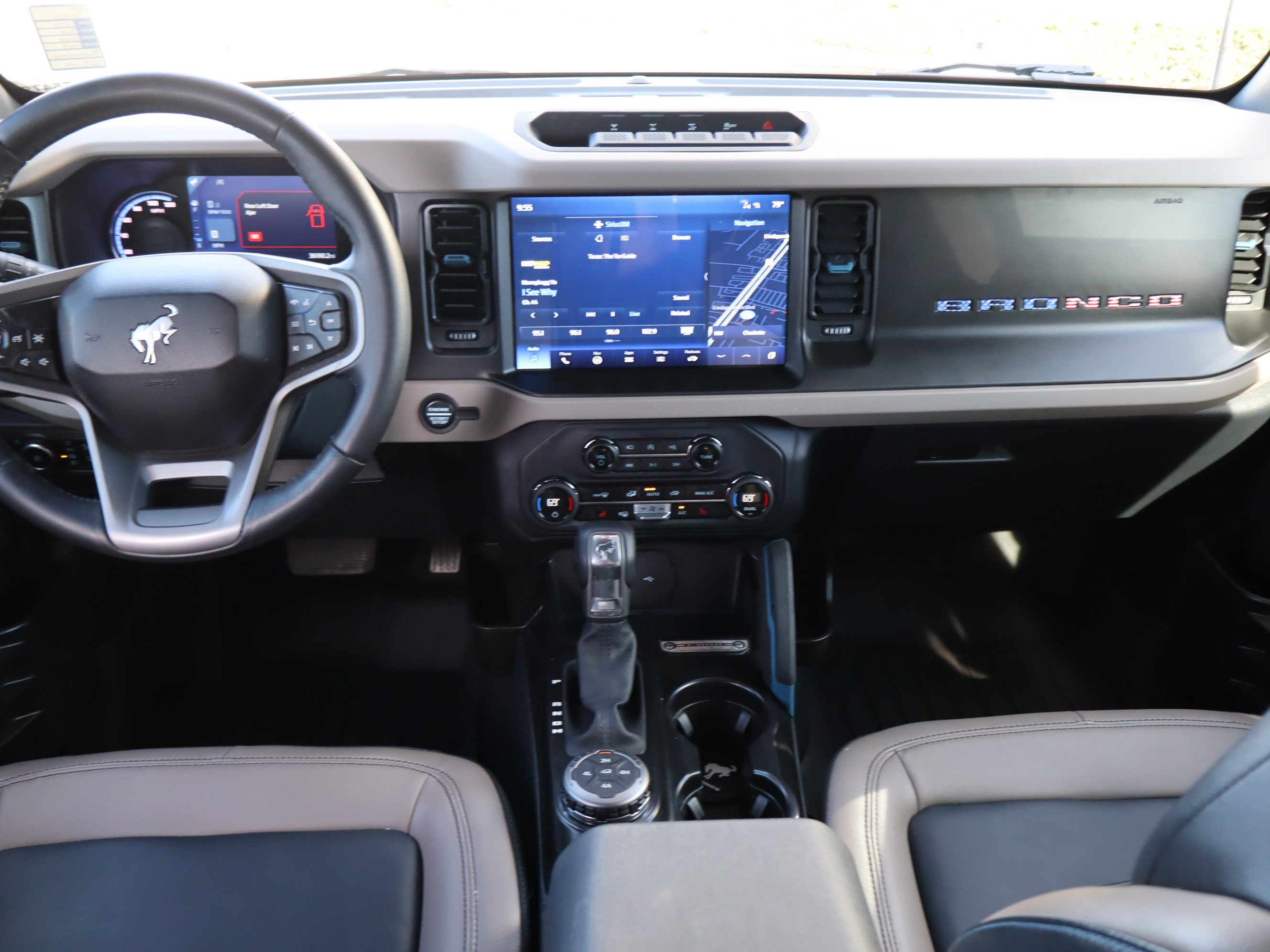 Used 2023 Ford Bronco Wildtrak AWD/4WD image 17