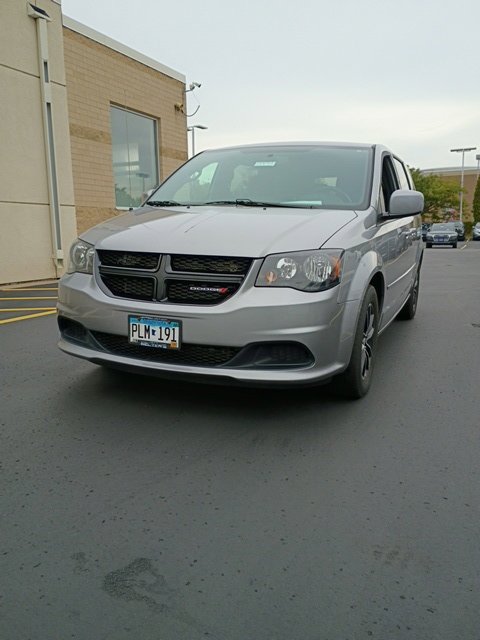 Used 2017 Dodge Grand Caravan SE FWD image 4