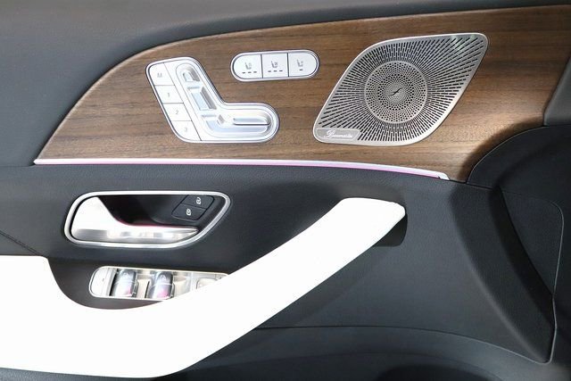 Certified 2025 Mercedes-Benz GLE 450e 4MATIC image 3
