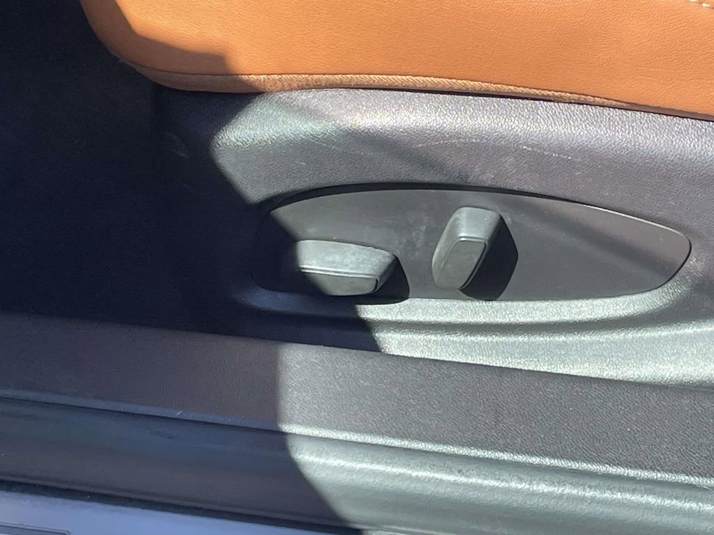 Used 2016 Chevrolet Camaro SS image 18