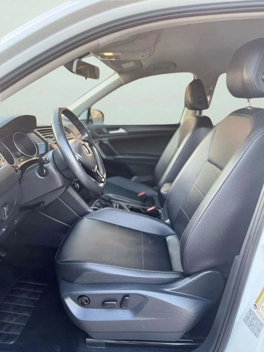 Used 2020 Volkswagen Tiguan SEL image 22