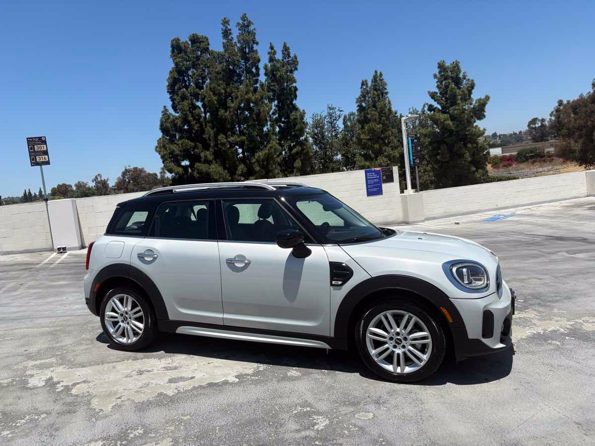 Used 2022 MINI Cooper Countryman FWD image 32