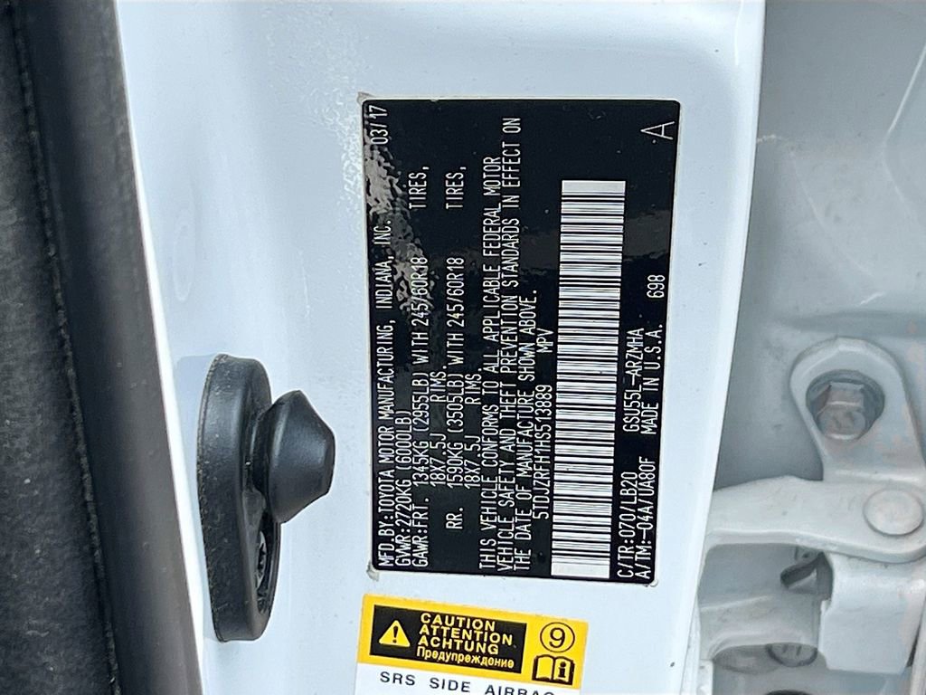 Used 2017 Toyota Highlander XLE AWD/4WD image 14