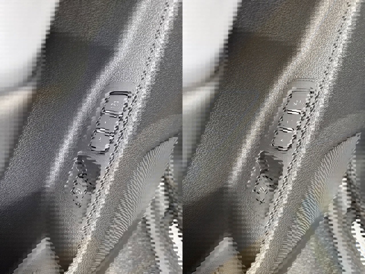 New 2025 Audi Q3 2.0T Premium image 41