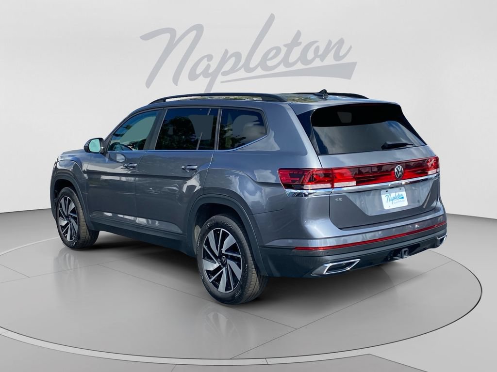 Used 2025 Volkswagen Atlas SE FWD image 3