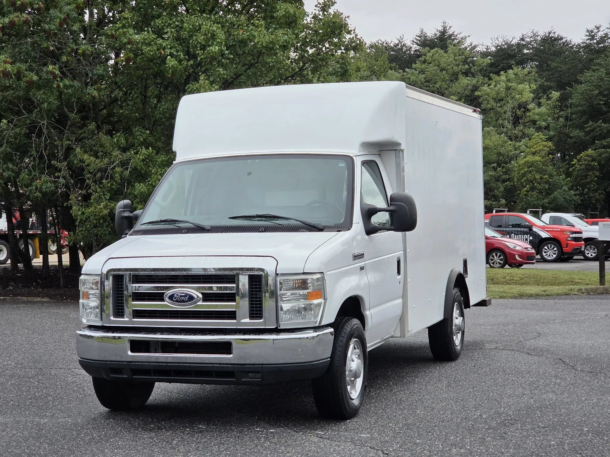 Used 2016 Ford E-350 and Econoline 350 Super Duty w/ Power Windows & Locks Group RWD image 2