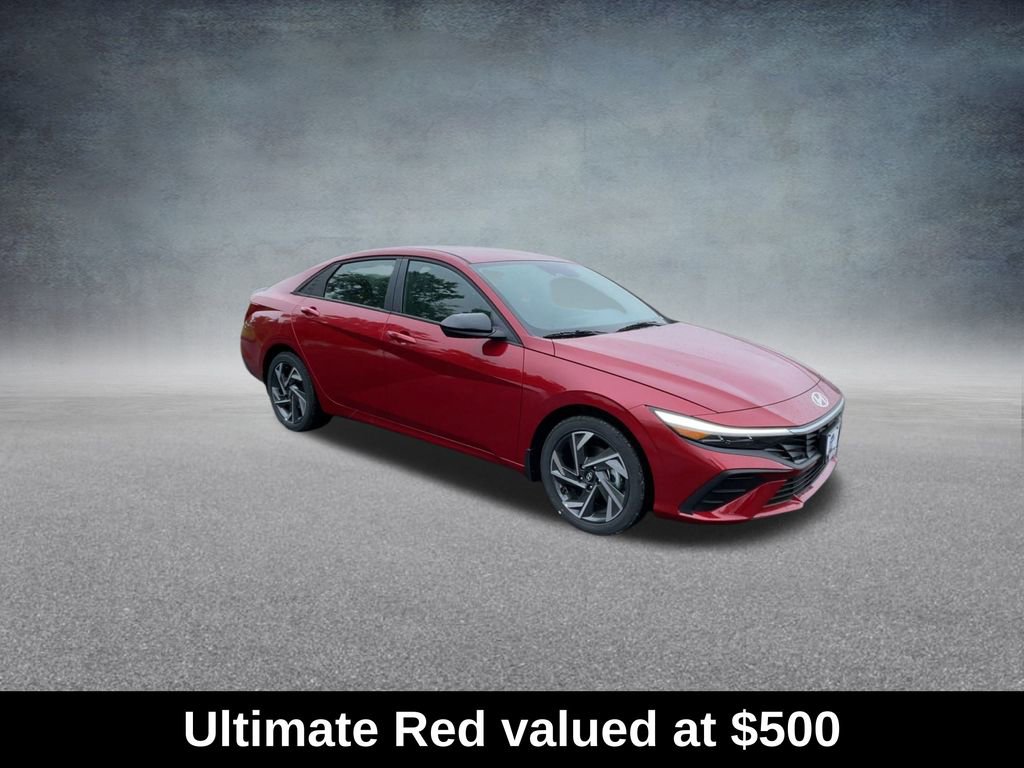 Used 2025 Hyundai Elantra Sport image 2