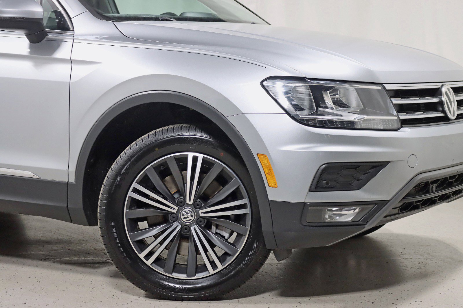 Used 2019 Volkswagen Tiguan SEL w/ 3rd Row Seat Package AWD/4WD image 5
