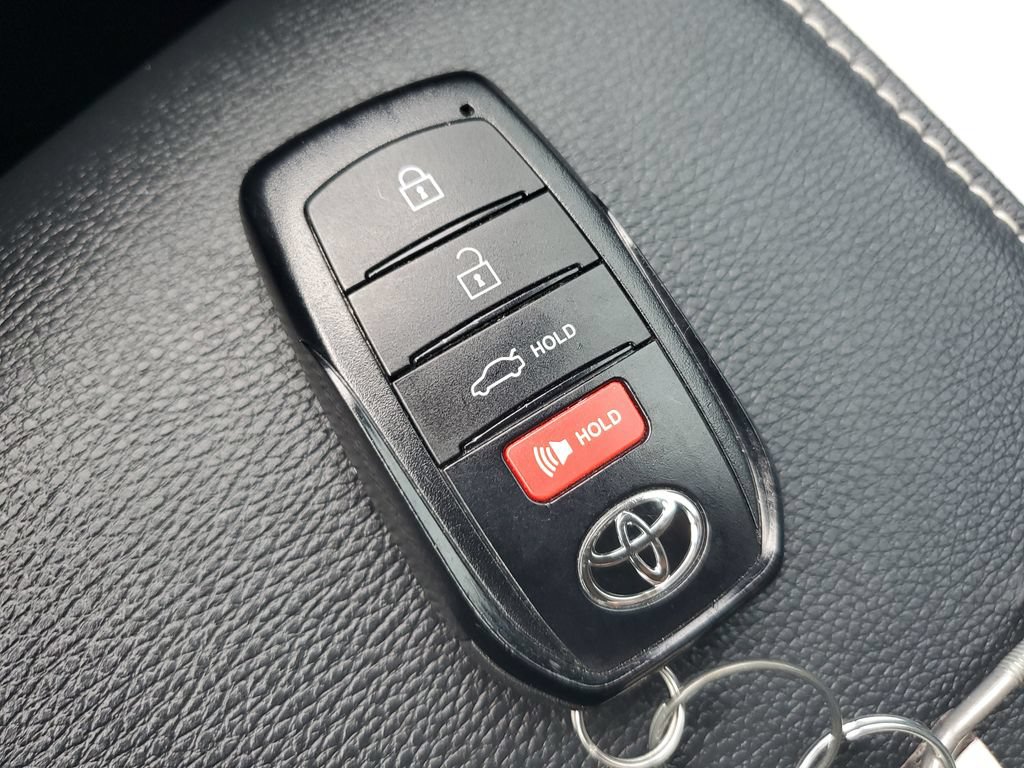 Used 2025 Toyota Camry SE w/ Convenience Package FWD image 23