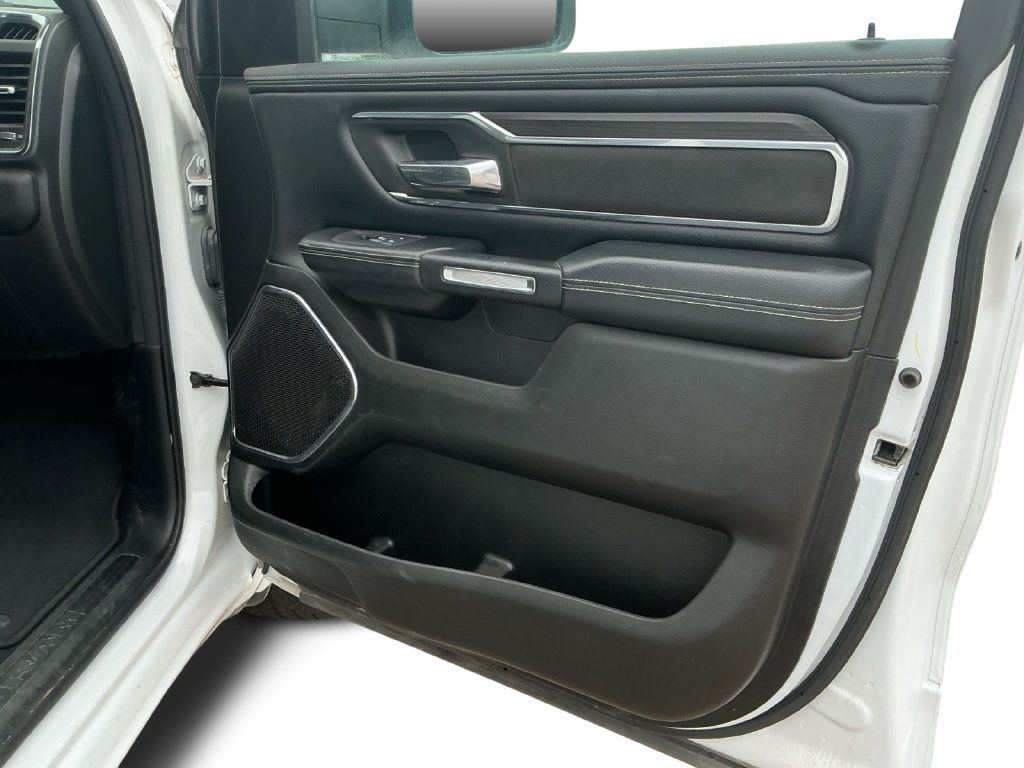 Used 2025 RAM 1500 Laramie AWD/4WD image 17