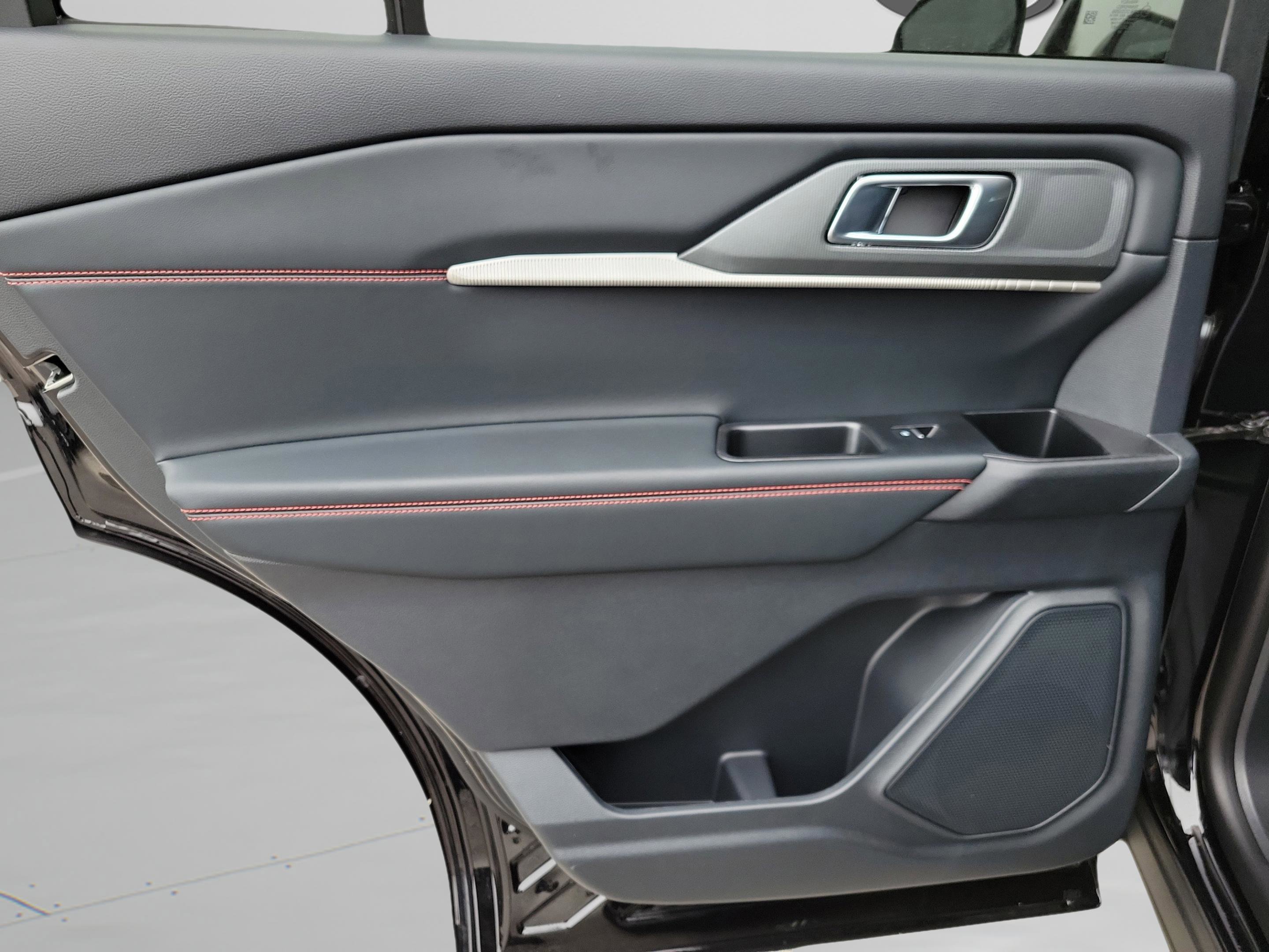 New 2026 Ford Explorer ST-Line image 29