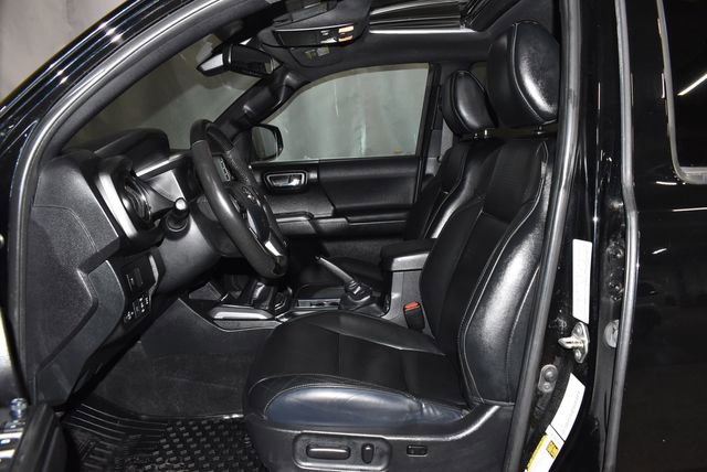 Used 2020 Toyota Tacoma TRD Sport image 13