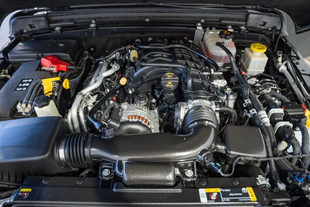 Used 2023 Jeep Gladiator Sport AWD/4WD image 19