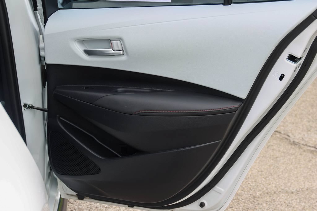 Used 2024 Toyota Corolla SE w/ SE Premium Package FWD image 11