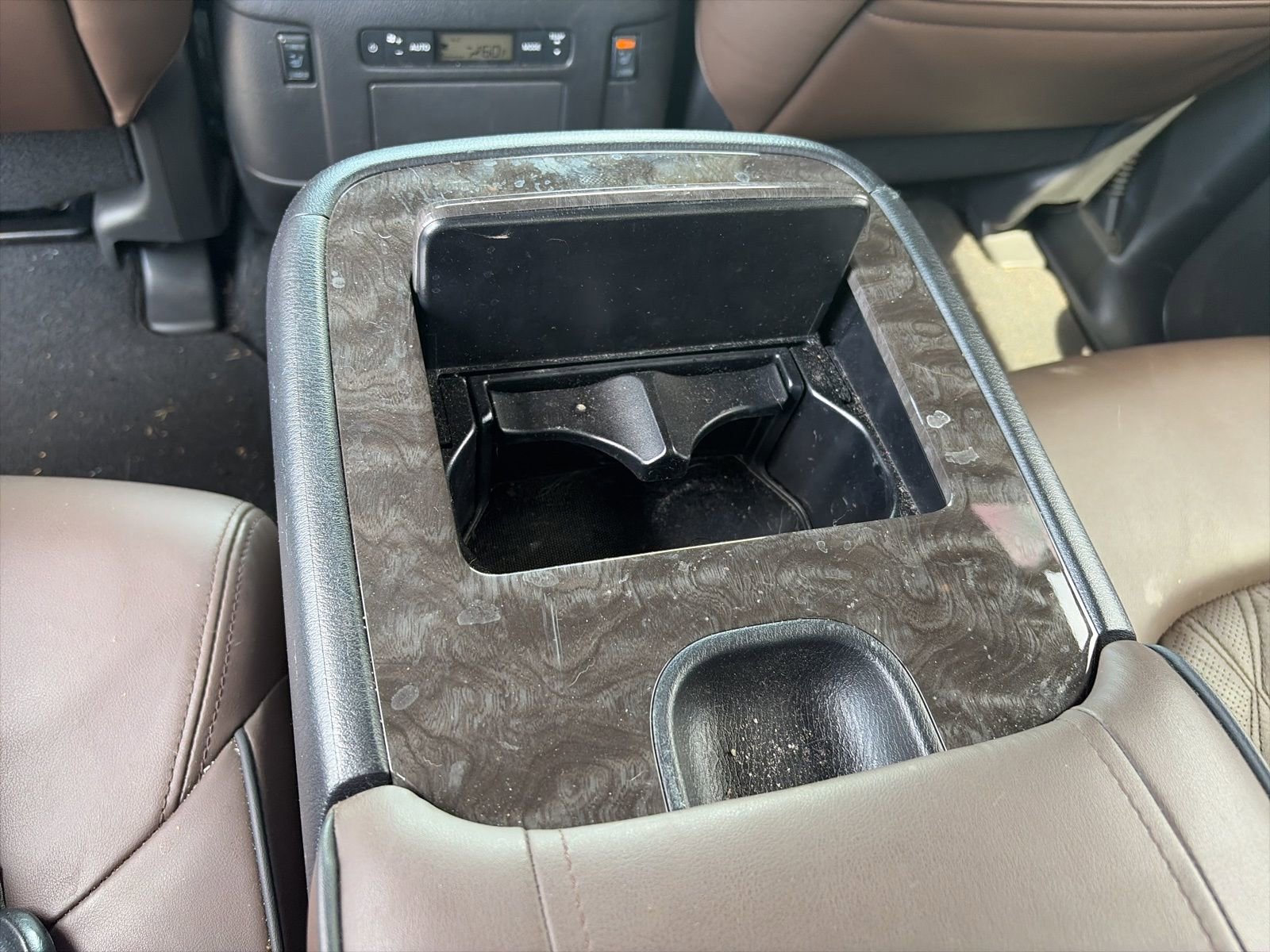 Used 2023 Nissan Armada Platinum w/ Captain's Chairs Package image 12