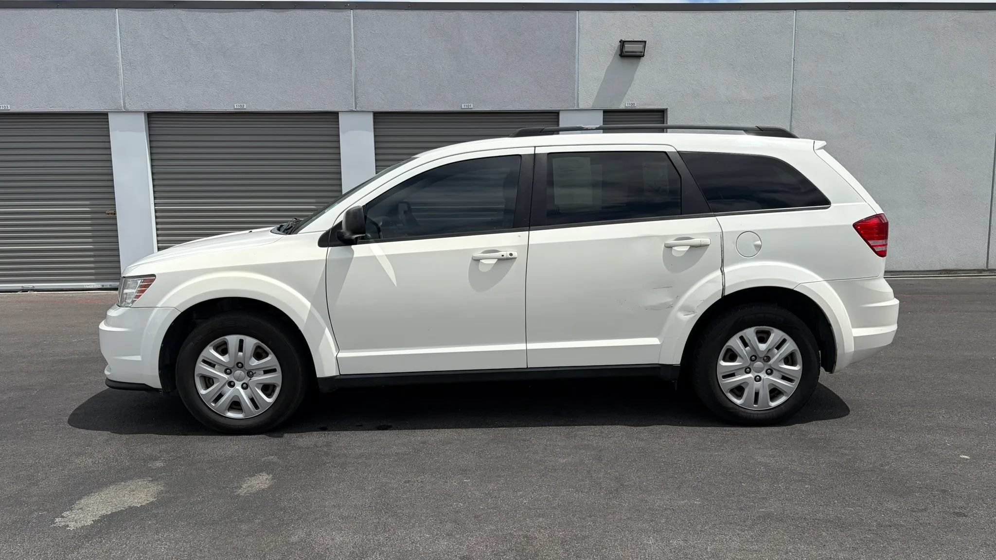 Used 2016 Dodge Journey SE w/ Flexible Seating Group FWD image 2