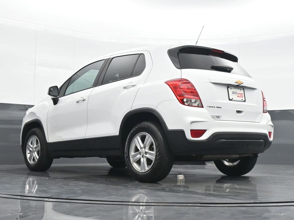 Used 2021 Chevrolet Trax LS w/ LPO, Cargo Package image 18