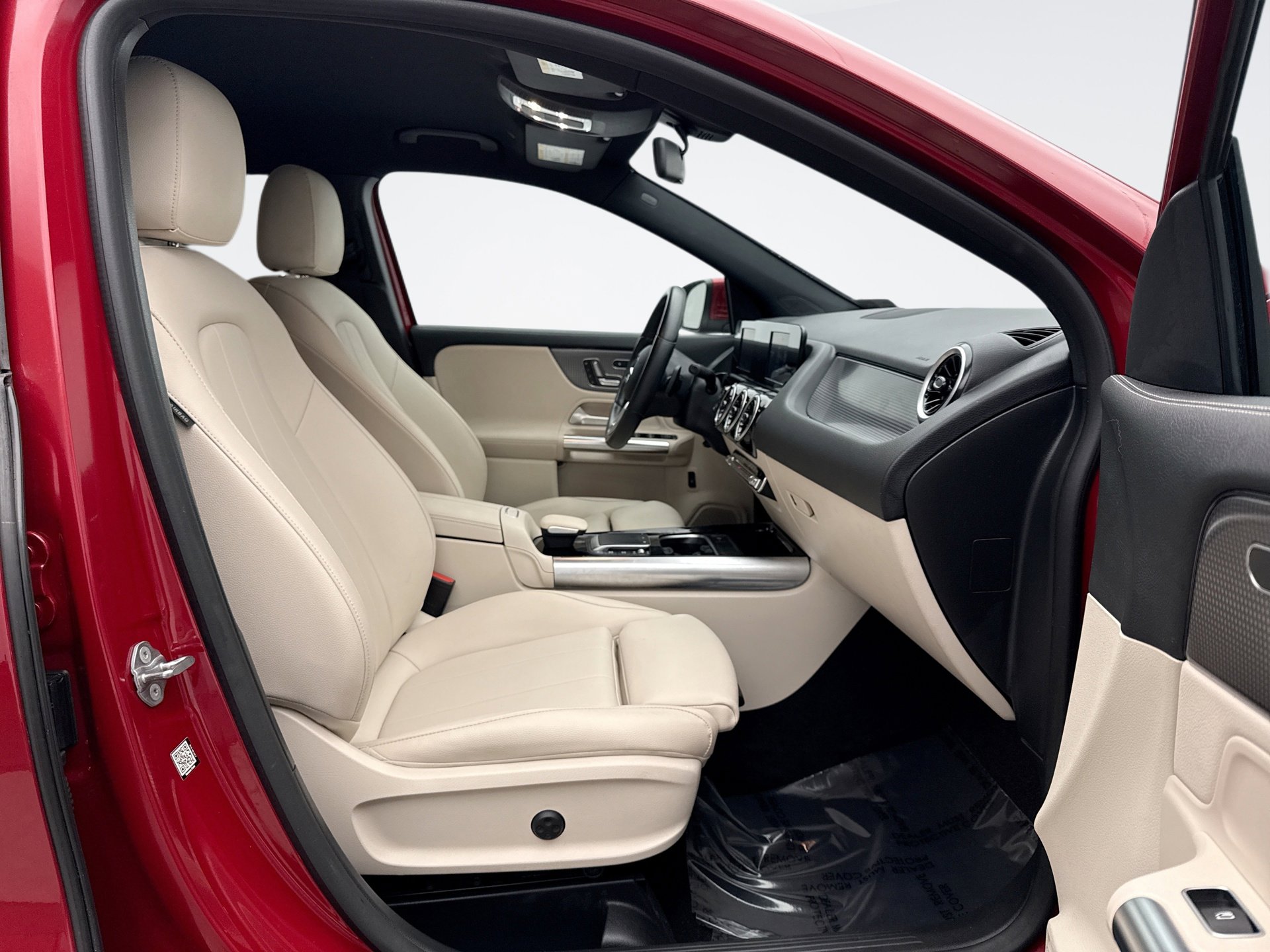 Used 2023 Mercedes-Benz GLA 250 4MATIC image 17