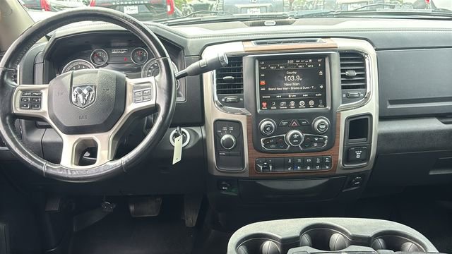 Used 2016 RAM 3500 Laramie w/ Convenience Group AWD/4WD image 7