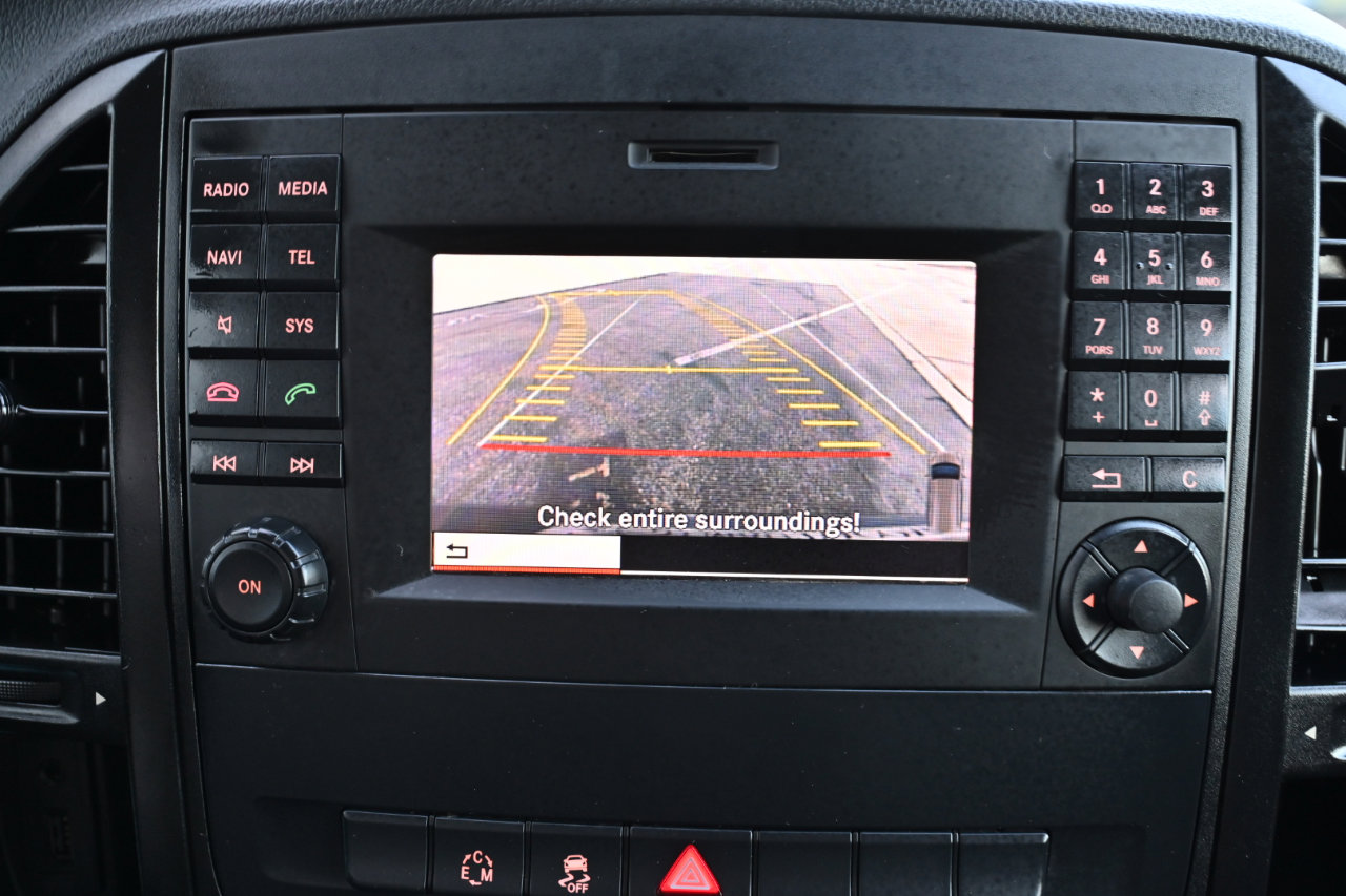 Used 2016 Mercedes-Benz Metris Passenger image 21