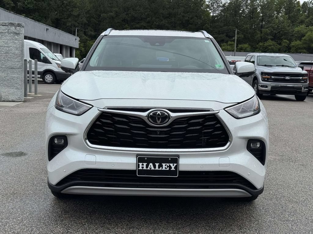 Used 2023 Toyota Highlander Platinum AWD/4WD image 28