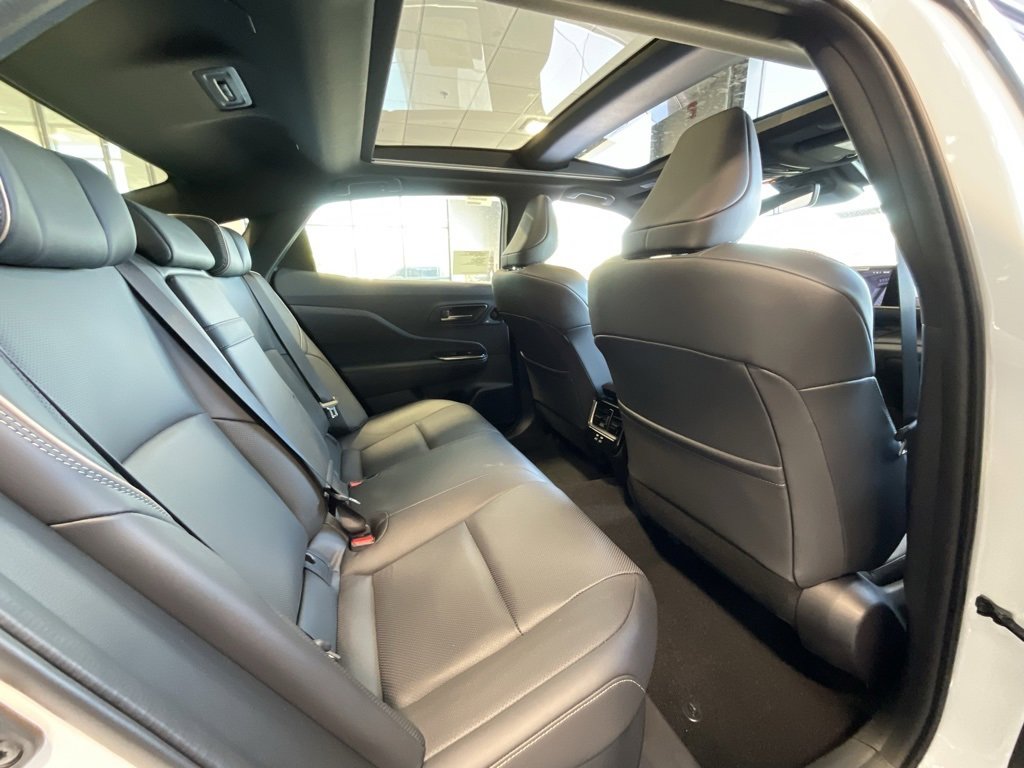 New 2026 Toyota Crown Platinum image 17
