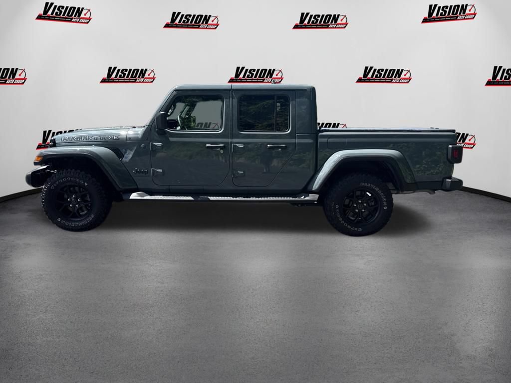 Used 2025 Jeep Gladiator Sport AWD/4WD image 8