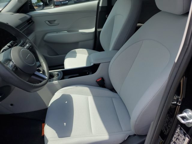 Certified 2025 Hyundai Kona SEL AWD/4WD image 15