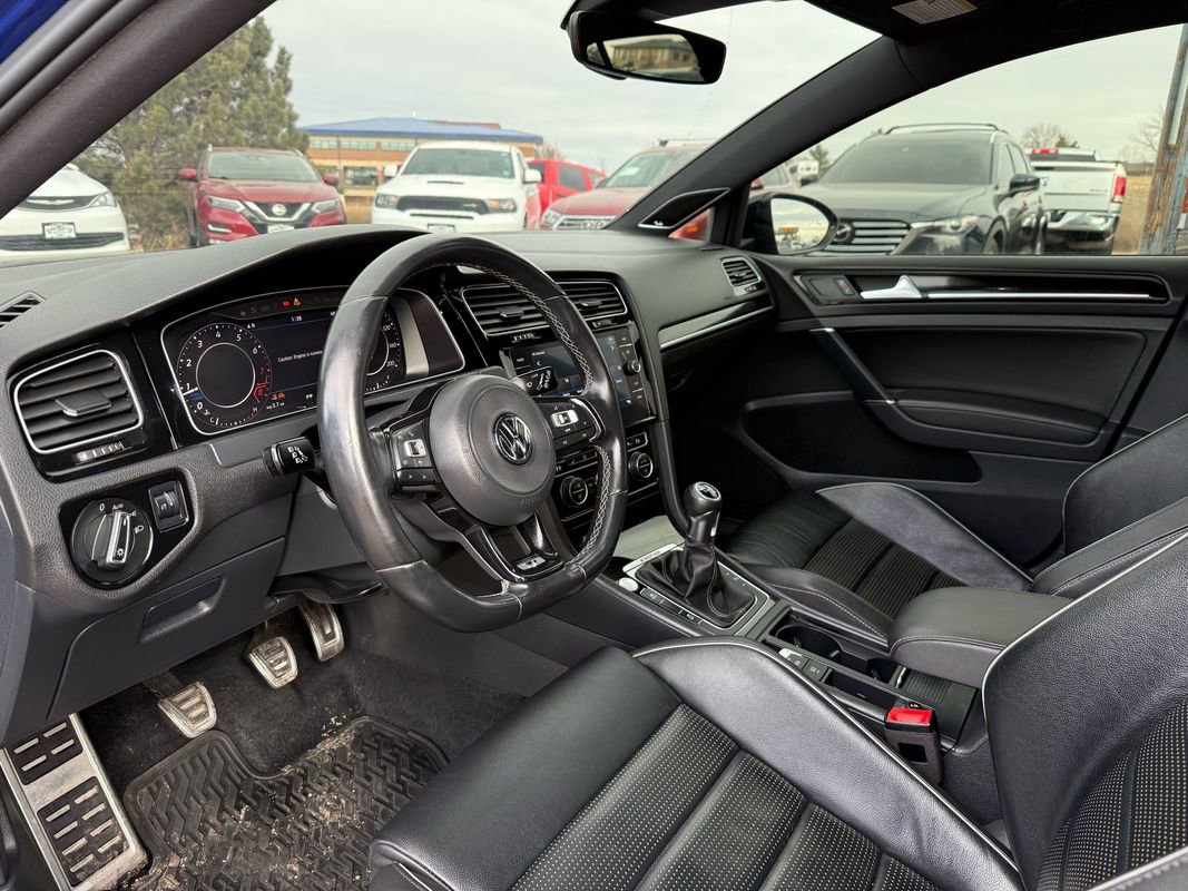 Used 2019 Volkswagen Golf R 4-Door image 16