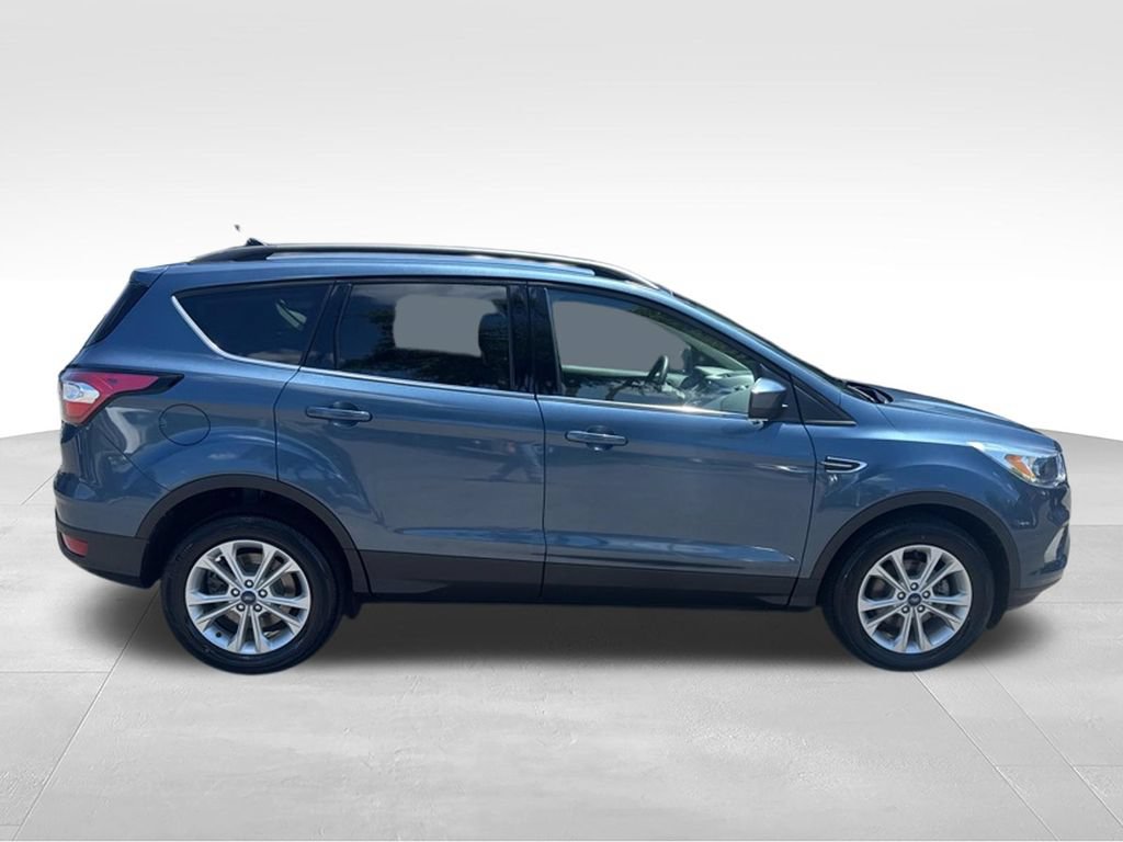 Used 2018 Ford Escape SE w/ SE Sync 3 Package FWD image 8