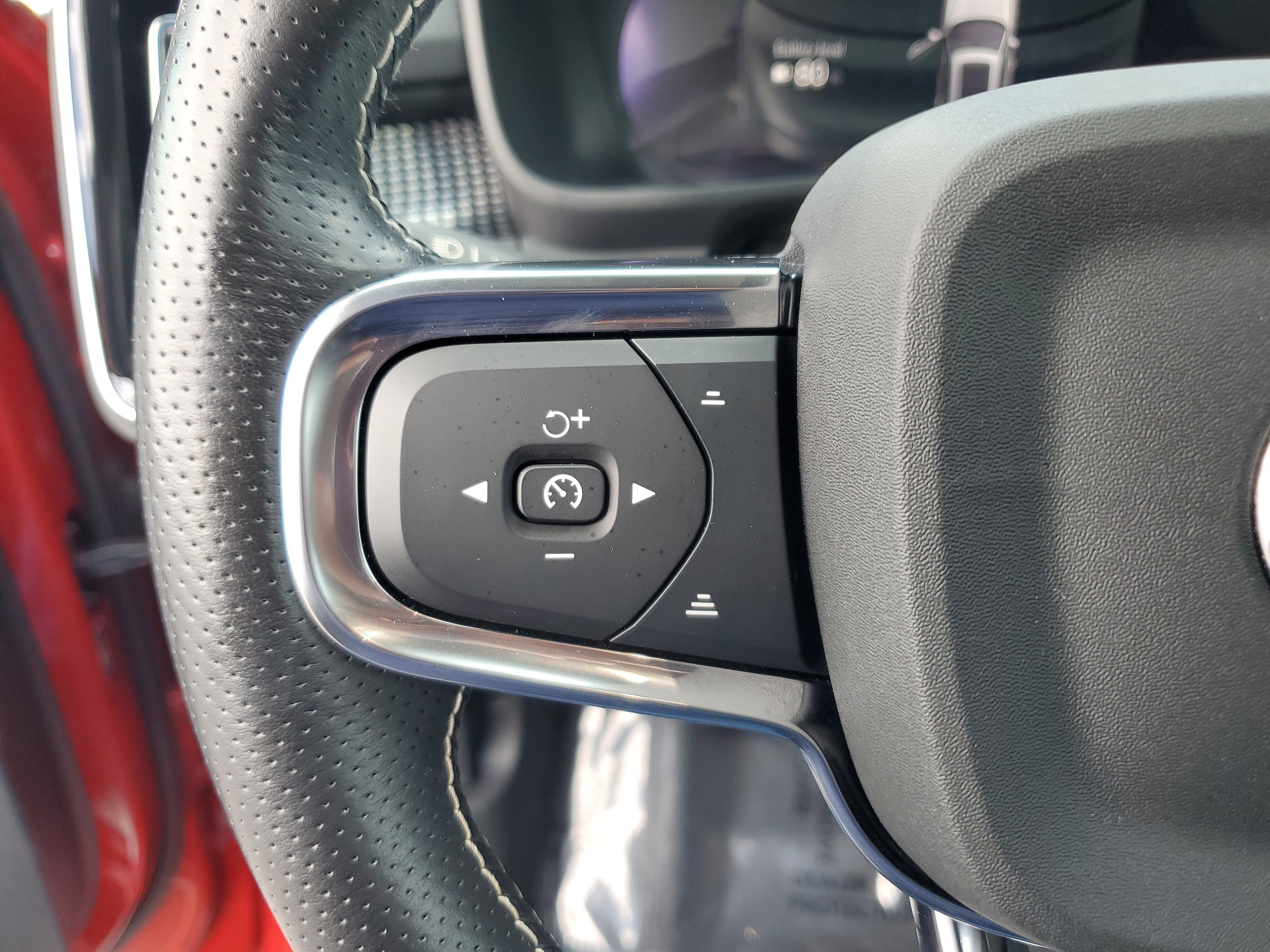 Used 2021 Volvo XC40 P8 Recharge w/ Advanced Package image 22