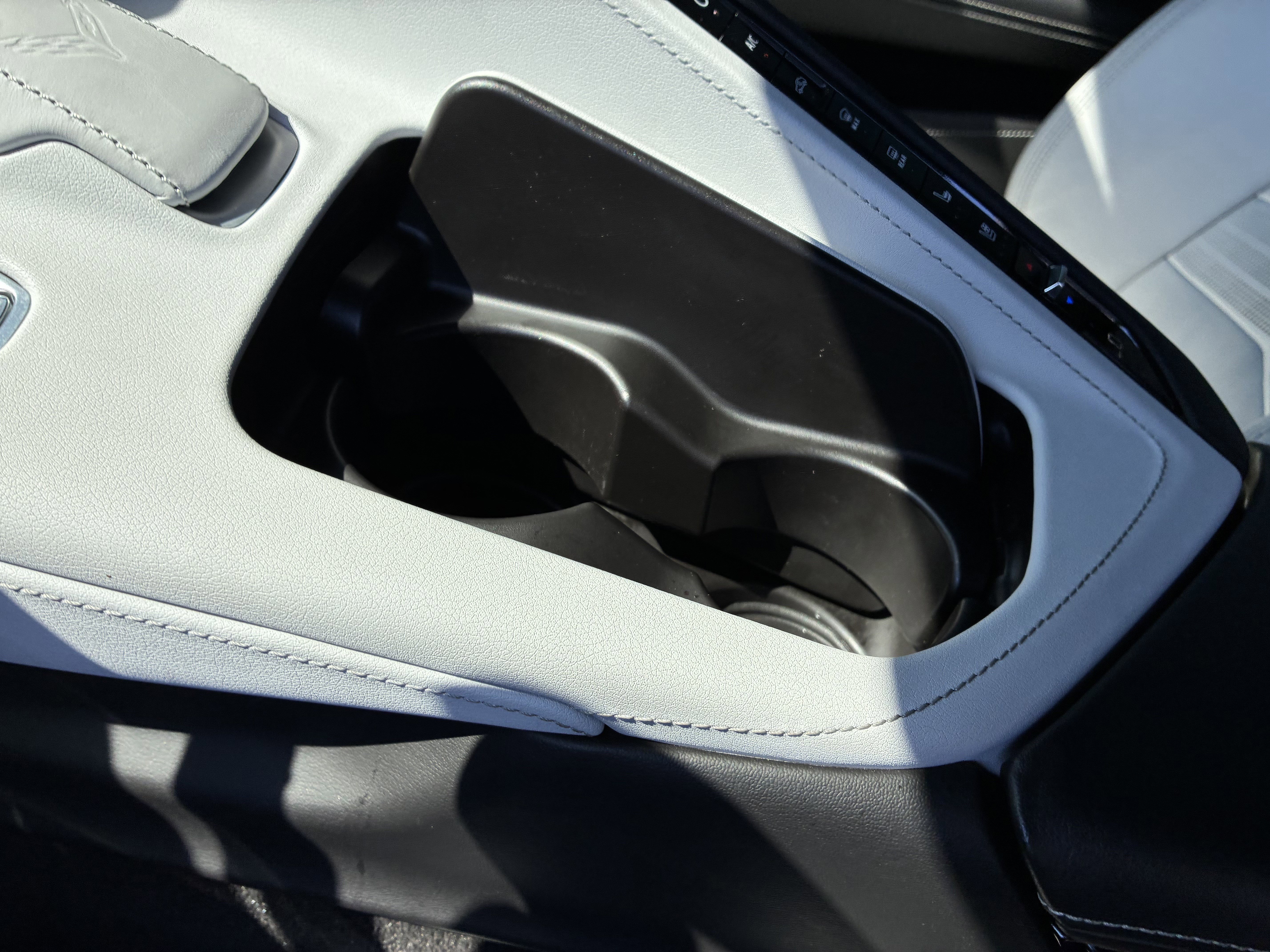 Used 2023 Chevrolet Corvette Stingray Preferred Conv w/ Z51 Performance Package RWD image 33