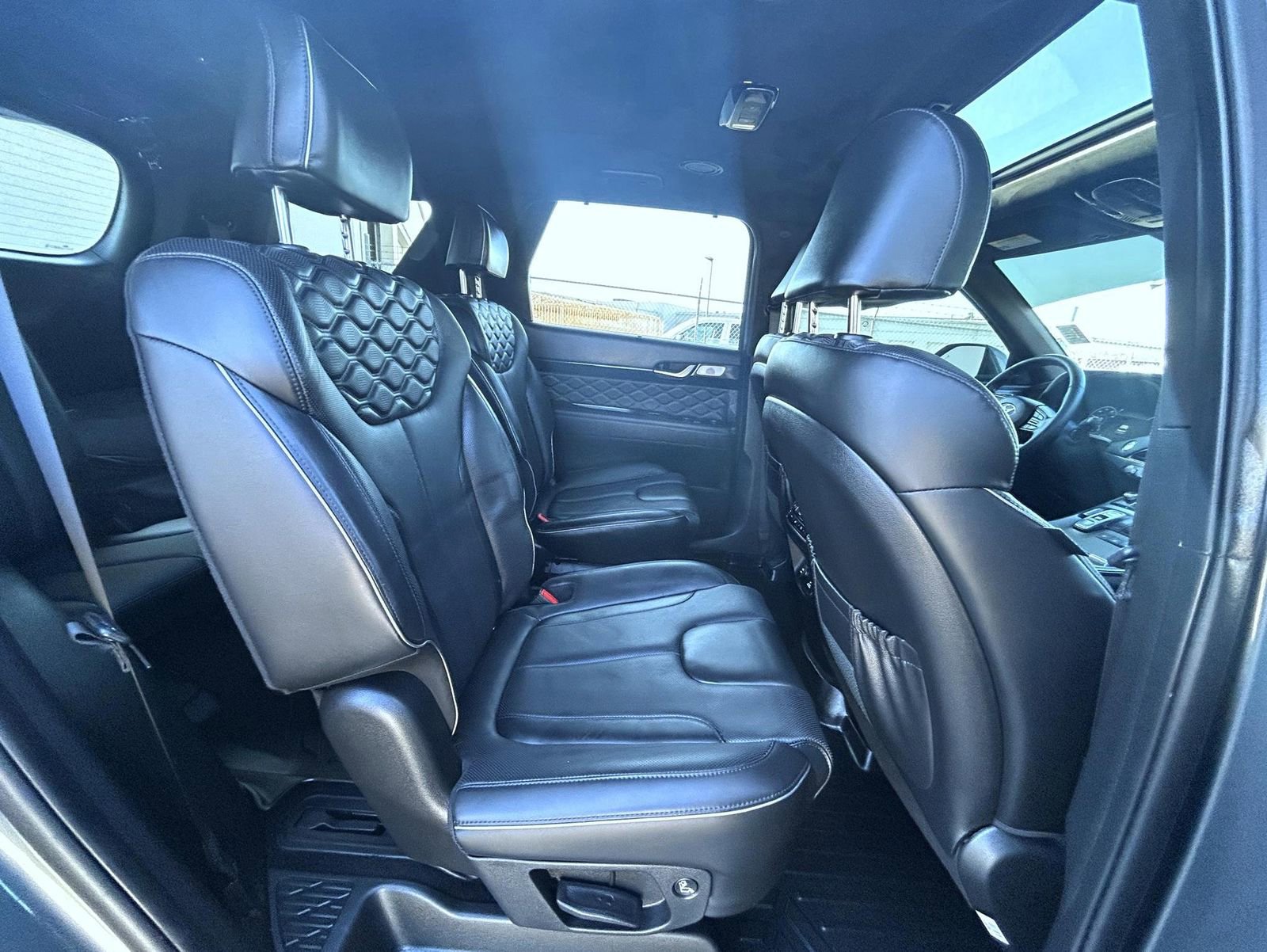 Used 2022 Hyundai Palisade Calligraphy w/ Cargo Package image 19