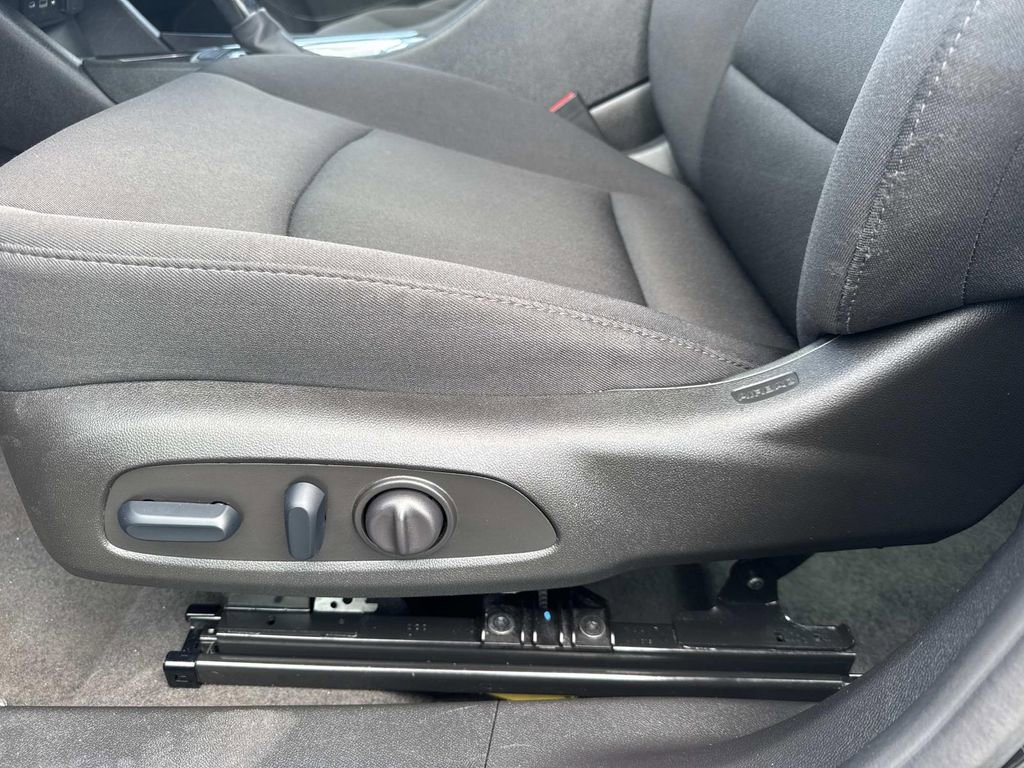 Used 2024 Chevrolet Malibu LT image 15