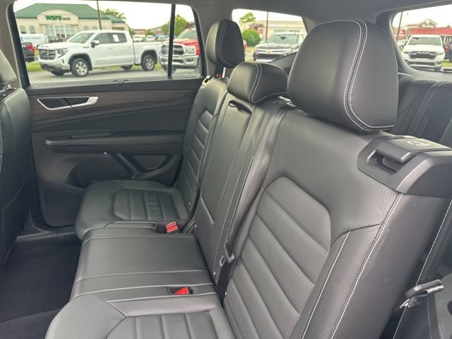 Used 2024 Volkswagen Atlas SEL AWD/4WD image 15