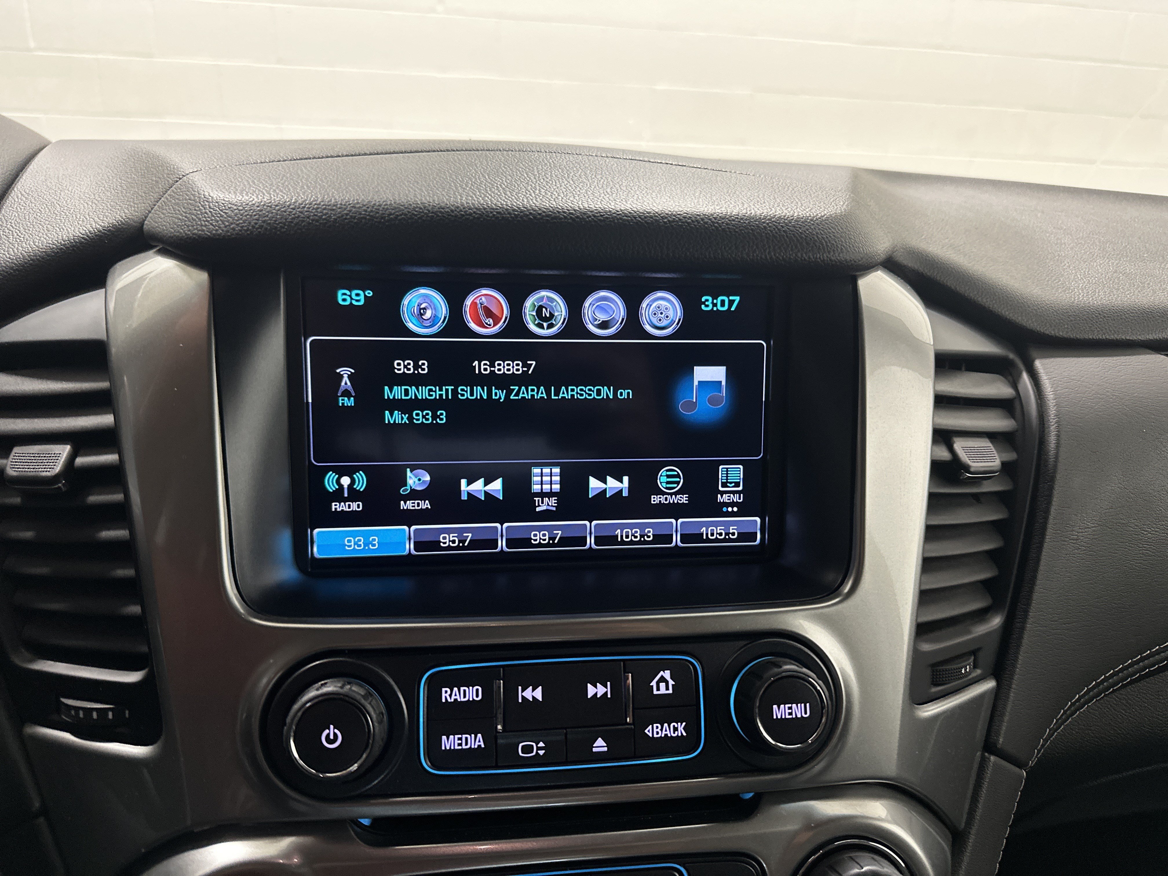 Used 2017 Chevrolet Tahoe LT AWD/4WD image 23
