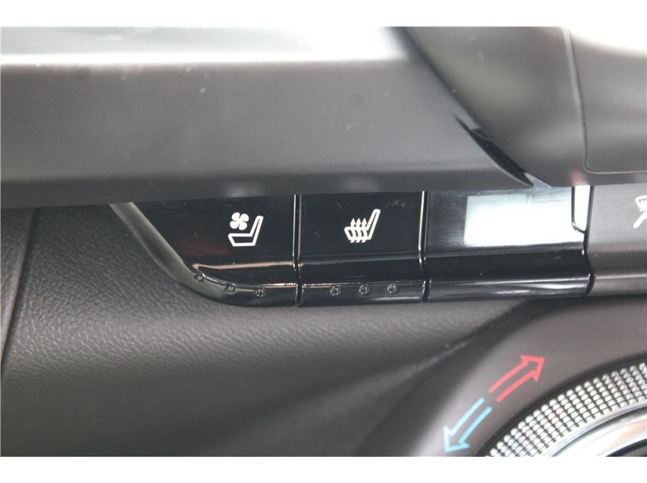 Used 2018 Chevrolet Camaro SS image 31