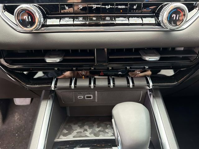 New 2026 GMC Canyon Elevation w/ Convenience Package image 24