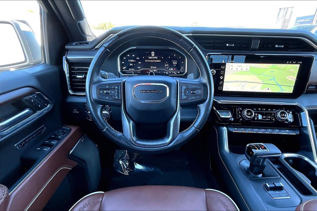 Used 2023 GMC Sierra 1500 Denali Ultimate AWD/4WD image 11